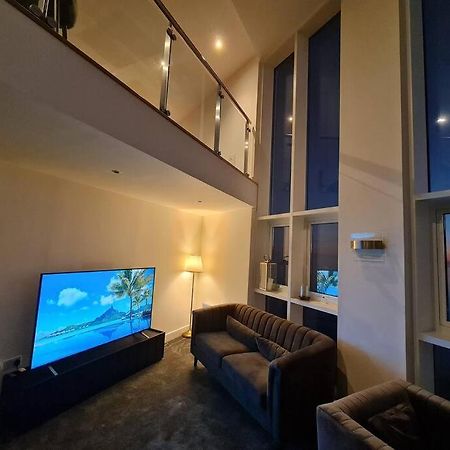The Panoramic - The Finest Apartment In The City - By Tifa Stays سوانسي المظهر الخارجي الصورة